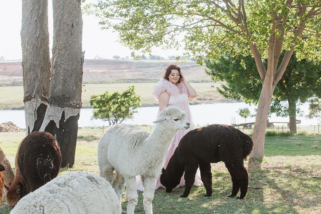 Lewis family farm maternity photoshoot 60