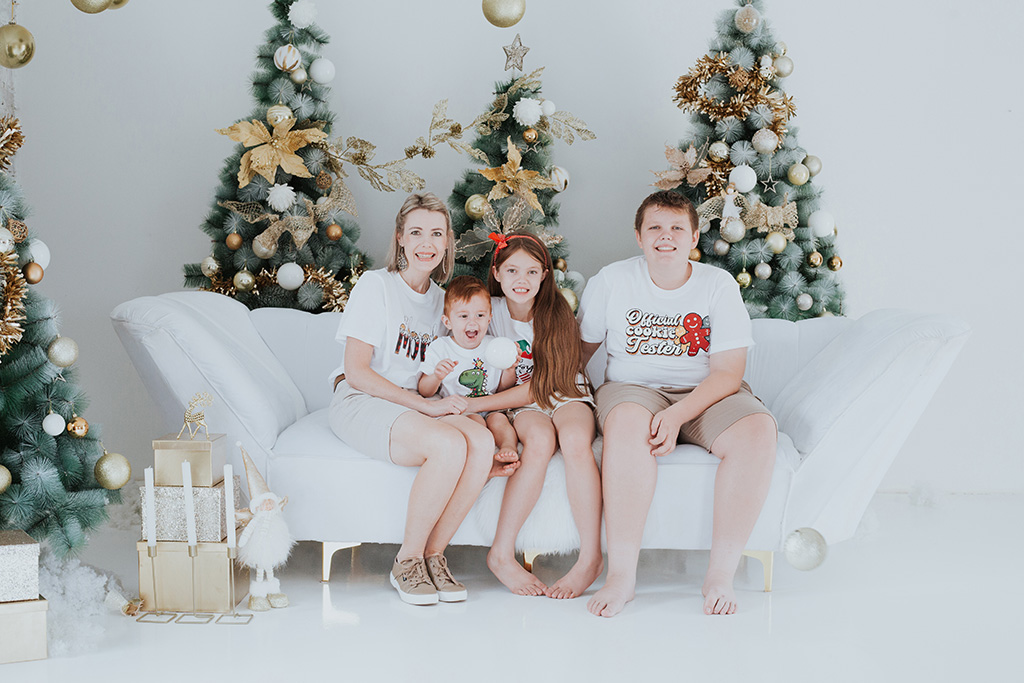 Studio Christmas Family Photoshoot 35 4