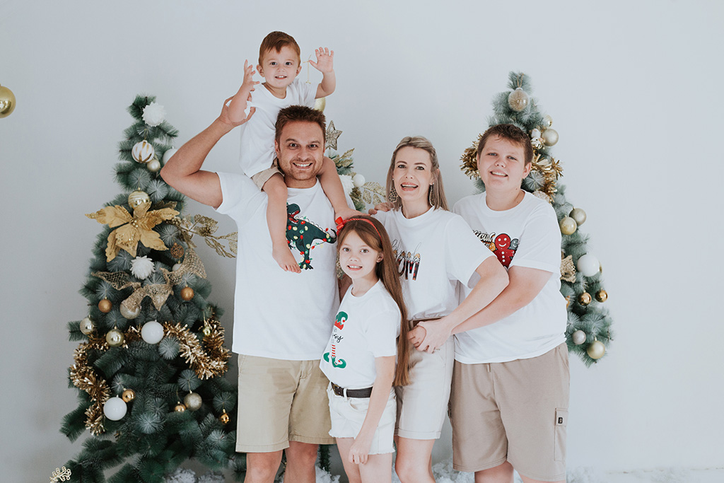 Studio Christmas Family Photoshoot 6 4